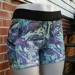 Lululemon athletica compression shorts size 6